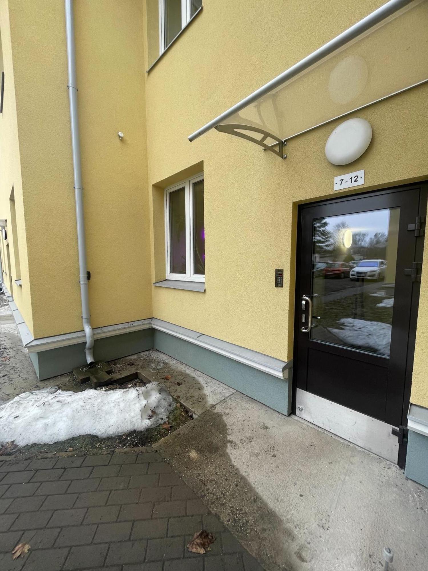 Cozy Narva Maee Apartment タルトゥ エクステリア 写真